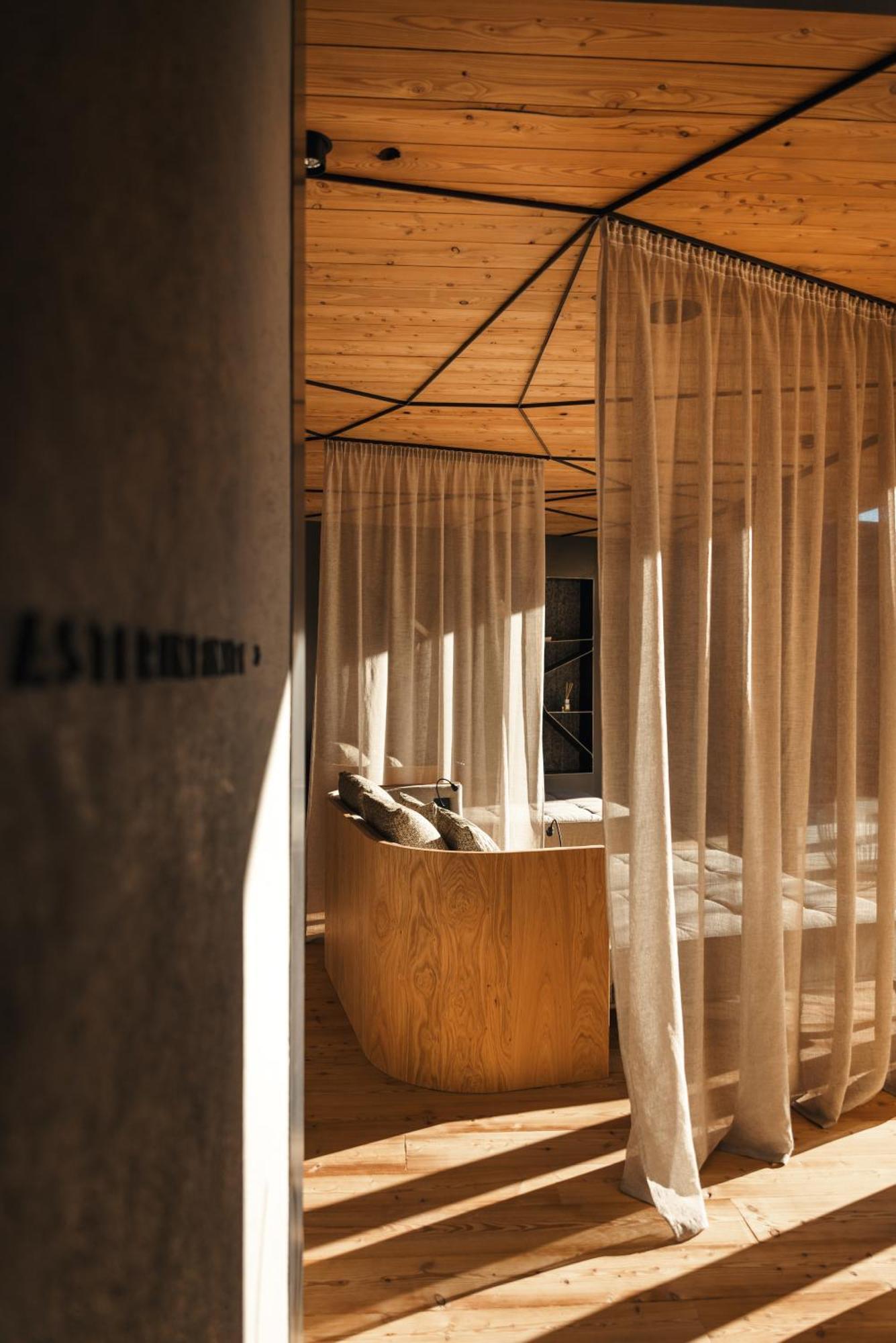 Aster Boutique Hotel & Chalets Fuegenberg Esterno foto