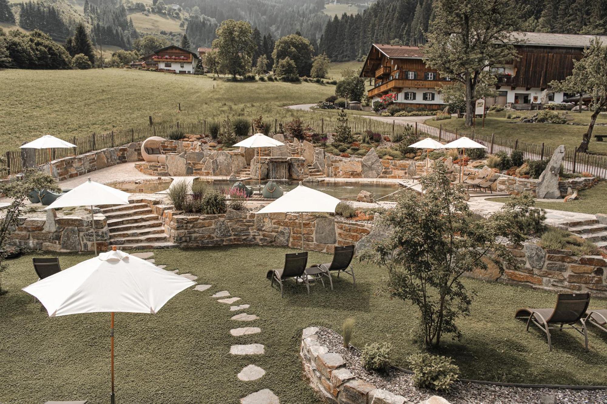 Aster Boutique Hotel & Chalets Fuegenberg Esterno foto