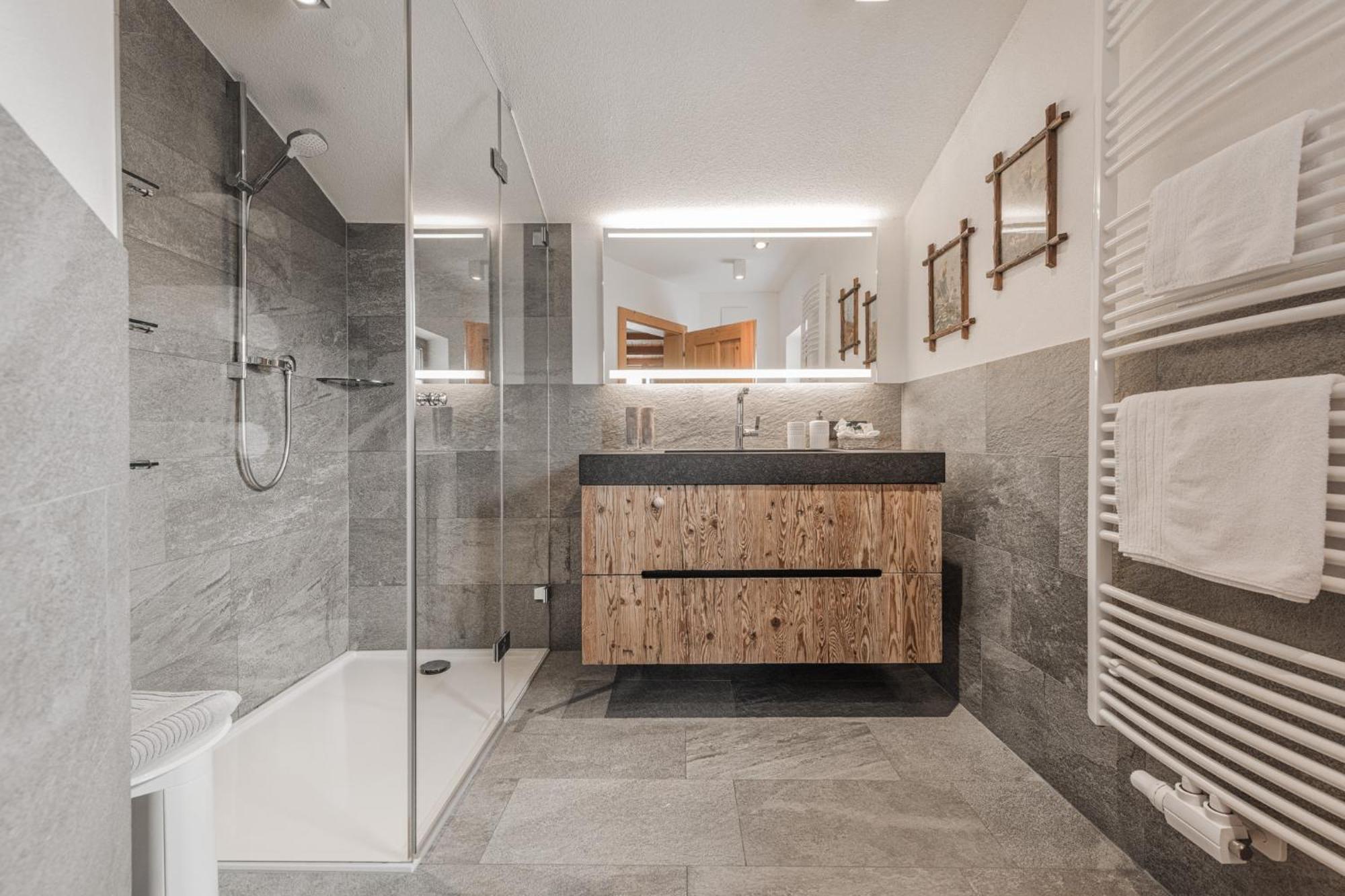 Aster Boutique Hotel & Chalets Fuegenberg Esterno foto