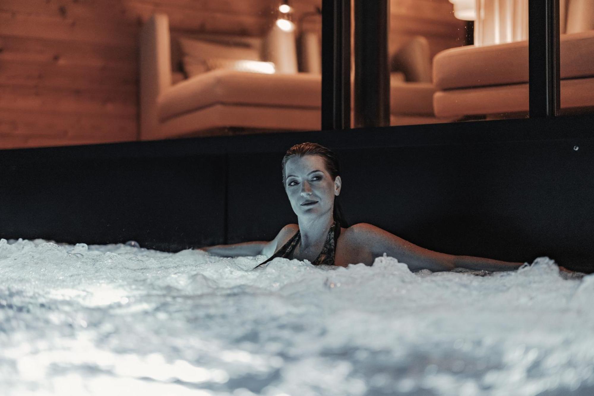 Aster Boutique Hotel & Chalets Fuegenberg Esterno foto